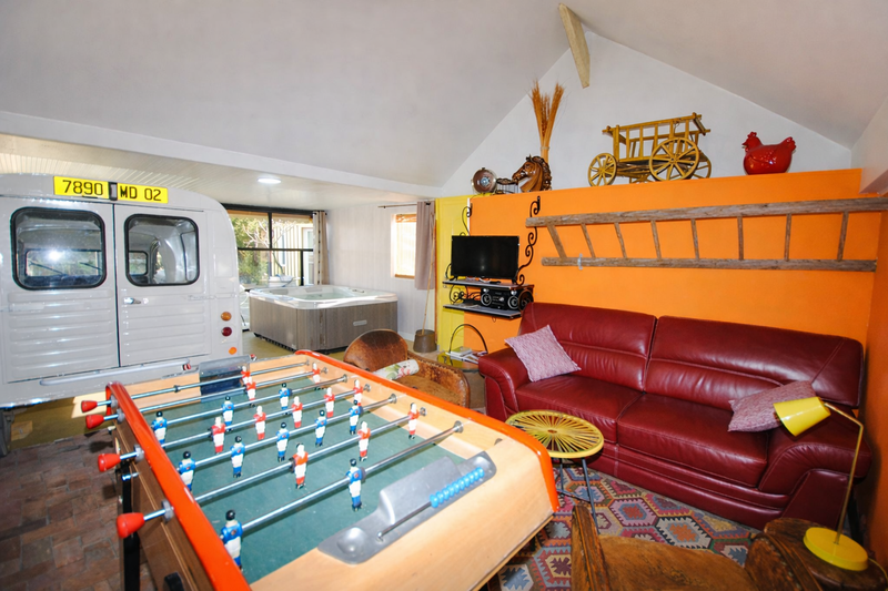 Salon de la cabane la Remise – La Maison d’hôte Le Grand Logis